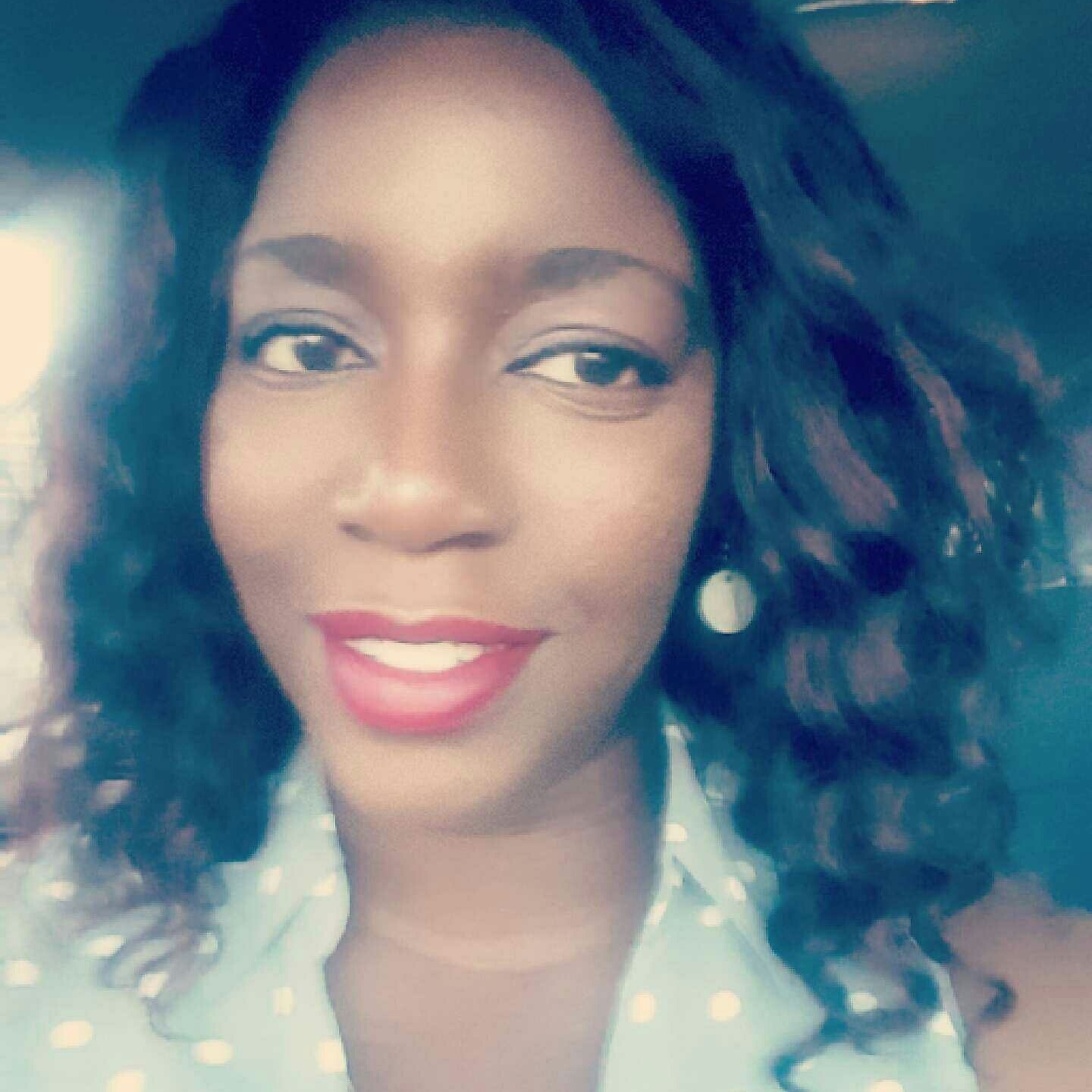 Carolyn Augustin, Notary Public in North Lauderdale, FL